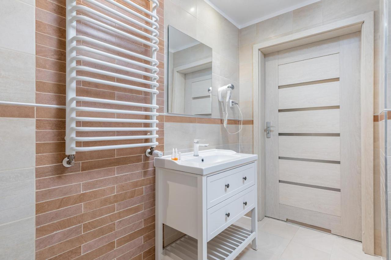 Apartamenty Feniks By Noclegi Renters Свіноуйсьце Екстер'єр фото
